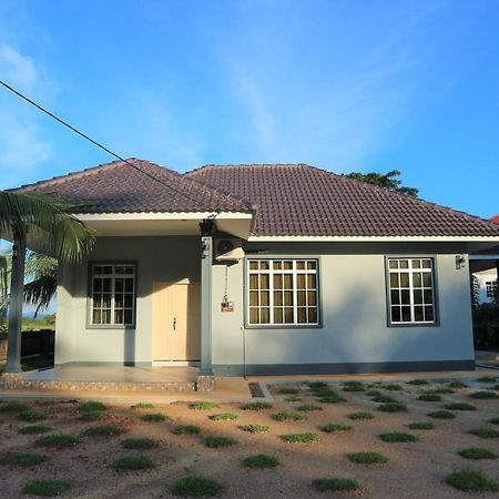 Padang Mat Sirat River View Cottage المظهر الخارجي الصورة