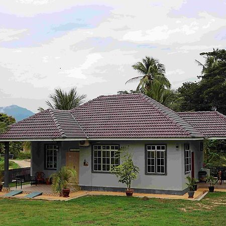 Padang Mat Sirat River View Cottage المظهر الخارجي الصورة